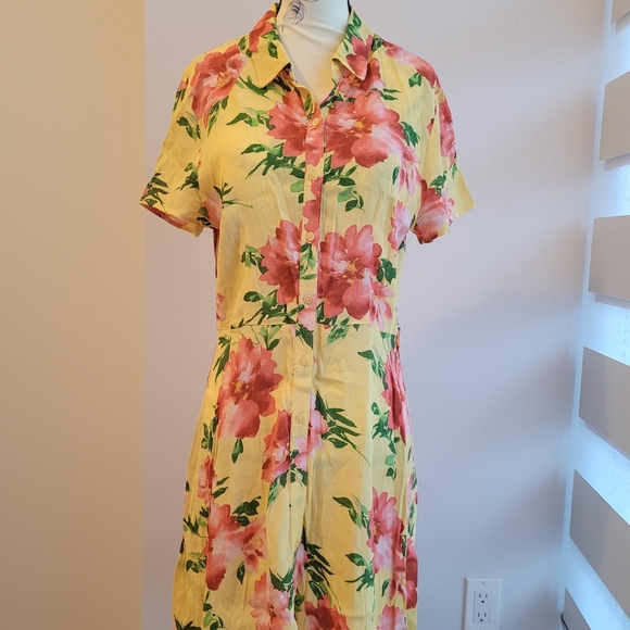 Forever 21 Floral Skater Dress - Picture 4 of 5